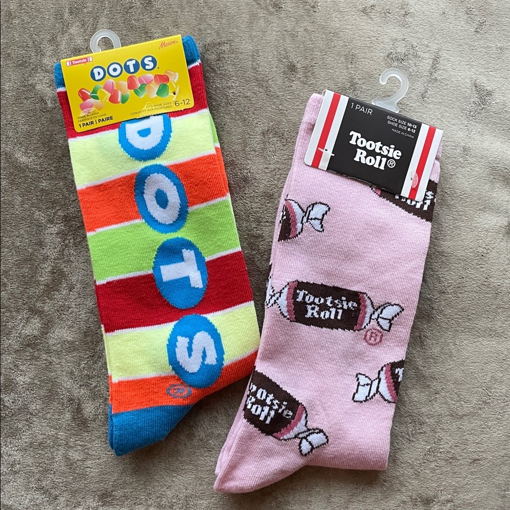 2 pair LOT •DOTS & TOOTSIE ROLL >> Novelty Crew Socks >> NWT